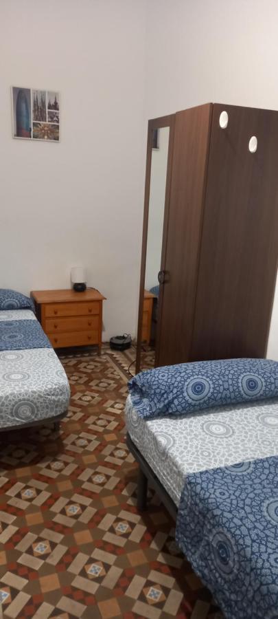 Urpi Hostel *